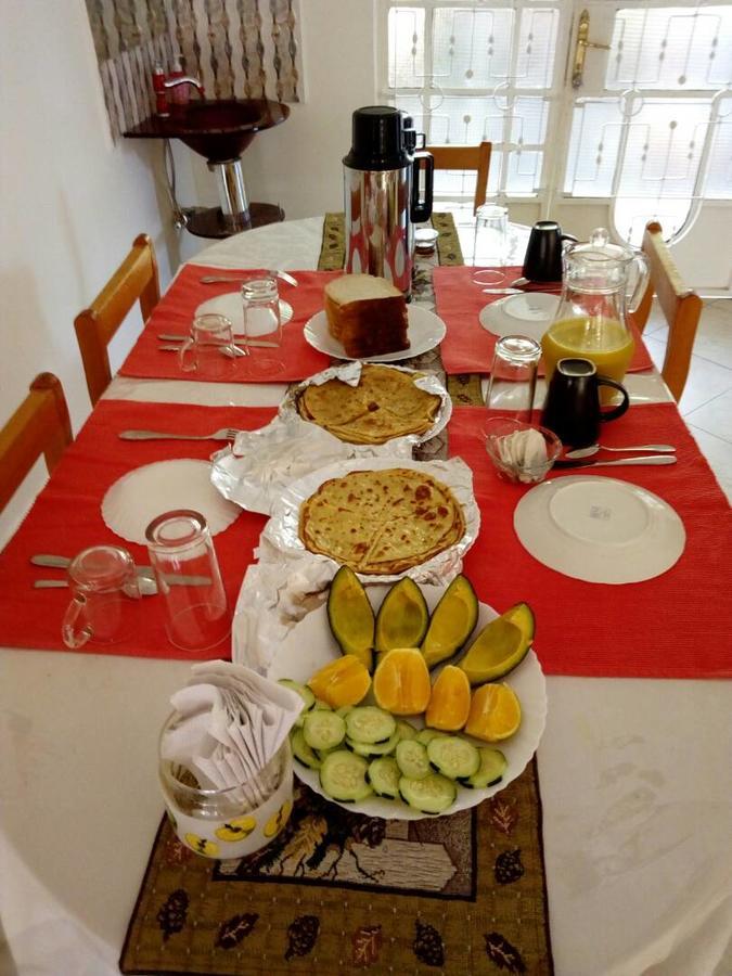Le Parlour Bed & Breakfast Boma la Ngombe Ngoại thất bức ảnh