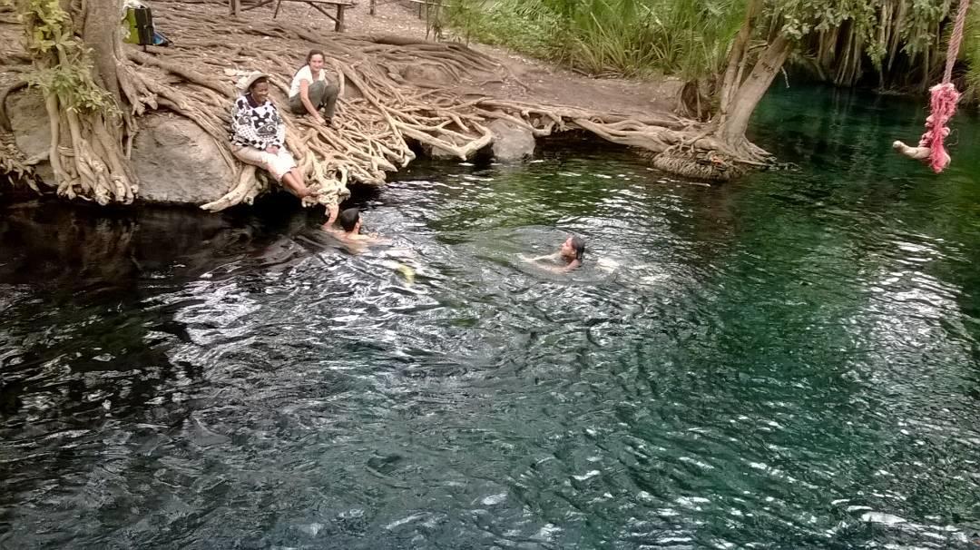 Le Parlour Bed & Breakfast Boma la Ngombe Ngoại thất bức ảnh