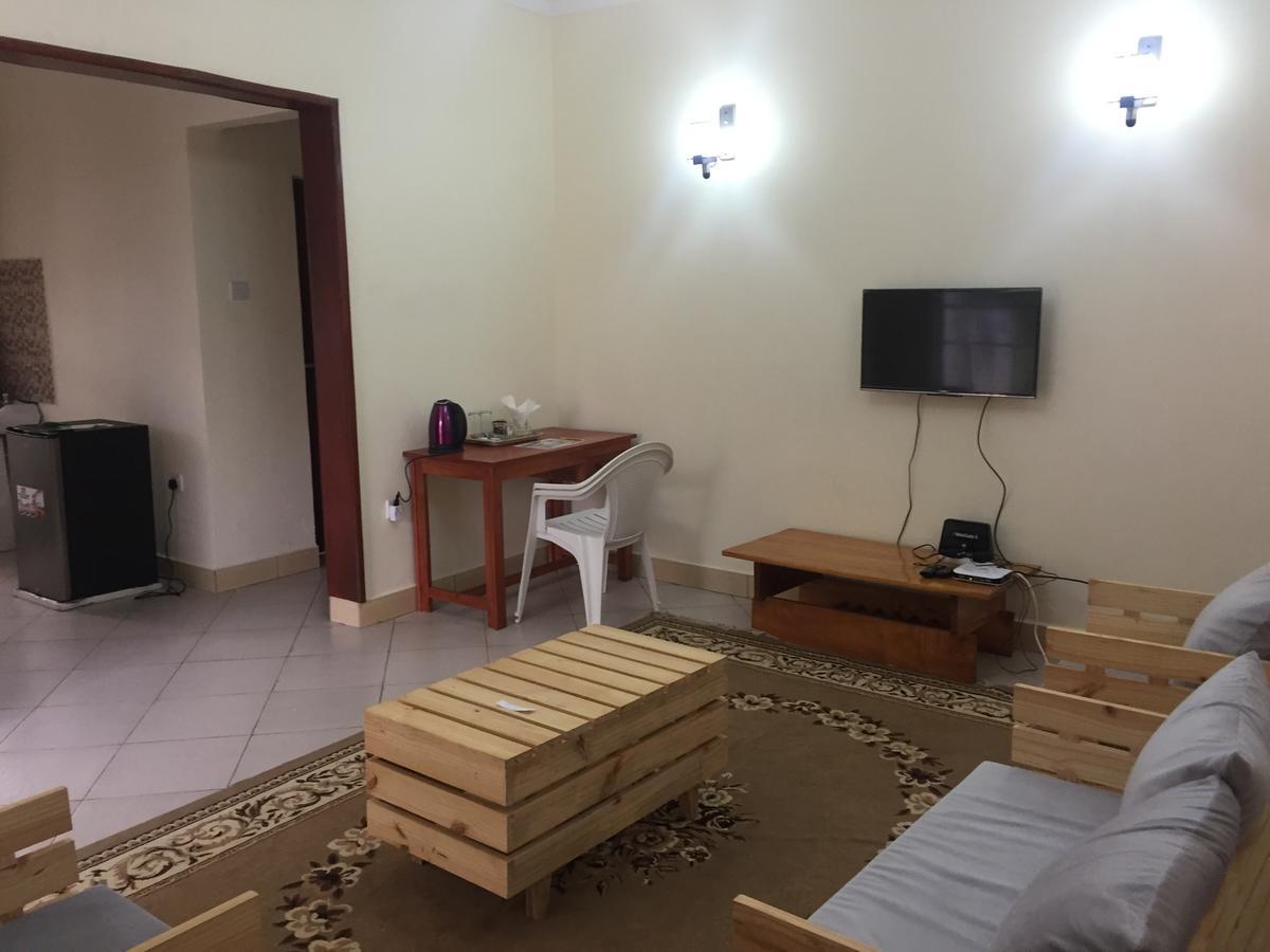 Le Parlour Bed & Breakfast Boma la Ngombe Ngoại thất bức ảnh