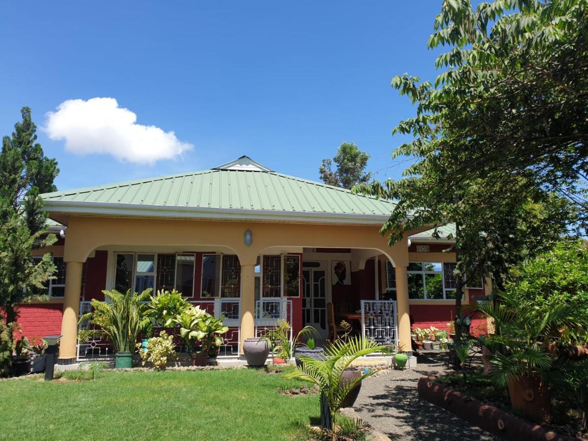 Le Parlour Bed & Breakfast Boma la Ngombe Ngoại thất bức ảnh